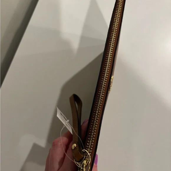 Michael Kors Fulton Wristlet/wallet - Picture 9 of 10